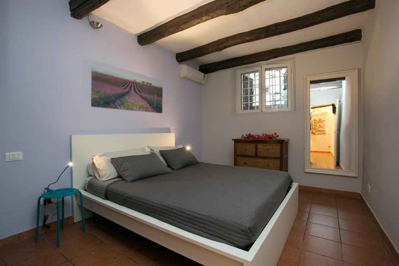 Vaticanhouse Roma Rom bilde